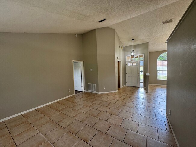 Building Photo - LOVELY 4 bd/2 ba Home in Oviedo!!