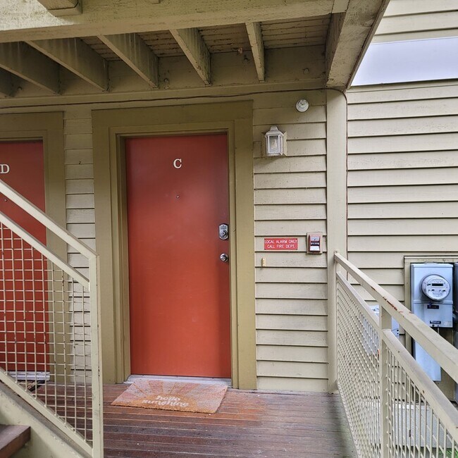 Primary Photo - 2012 Minor Ave E