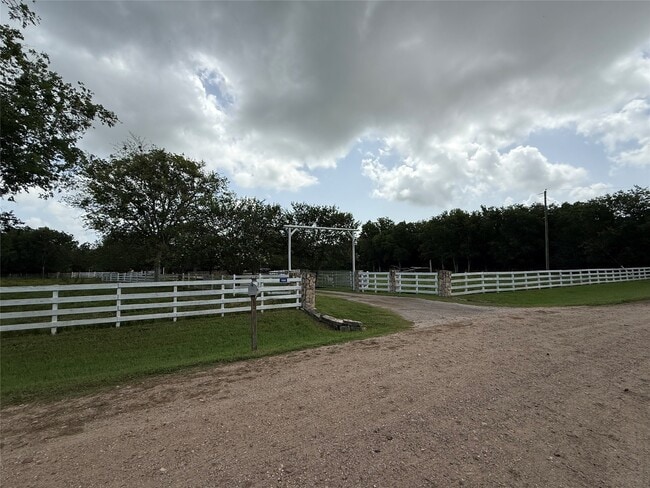 Building Photo - 1166 Manak Rd