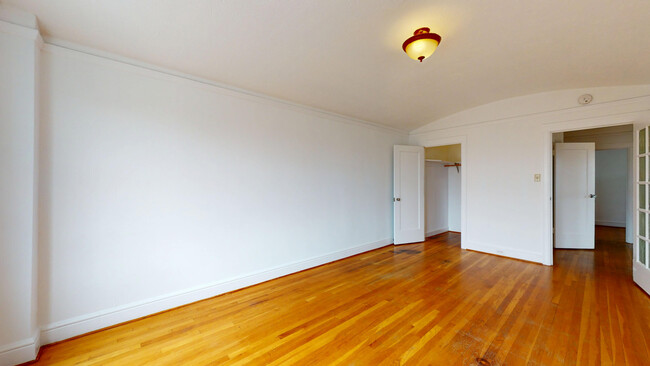 Building Photo - 1294 Grove St