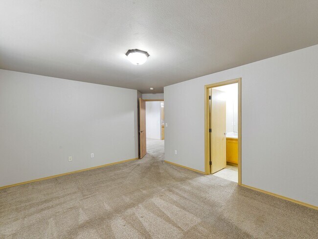 Building Photo - 22471a