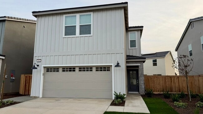 Building Photo - $2,650 Plum Tree, Move in Bonus $500 / Clovis Ave. & Shepherd, New 3 Bd House, Clovis, Heritage G...