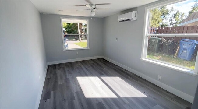 Building Photo - 2105 N Allendale Ave