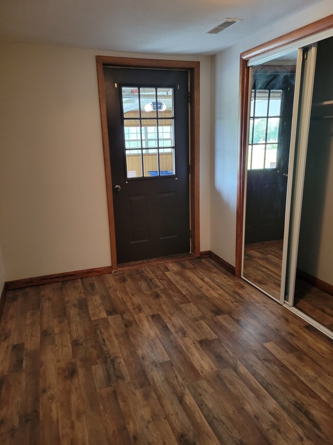 Building Photo - 566 Turkey Oak Rd