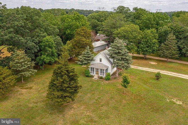 Building Photo - 3658 Tuckahoe Rd
