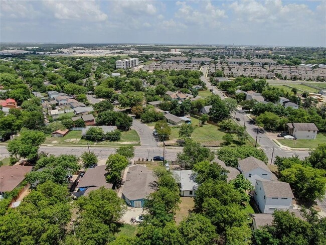 Building Photo - 1412 Vargas Rd