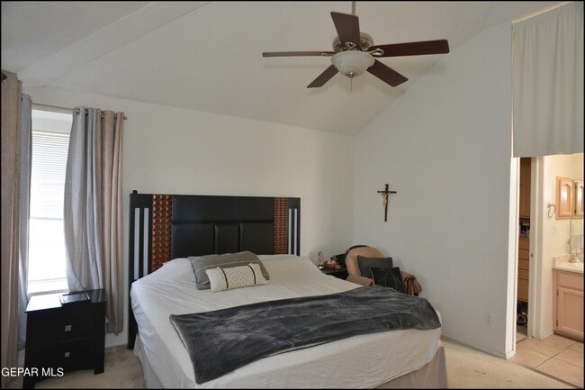Building Photo - 7528 Luz De Lumbre Ave