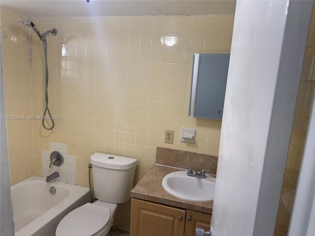 Building Photo - 1280 W 54th St