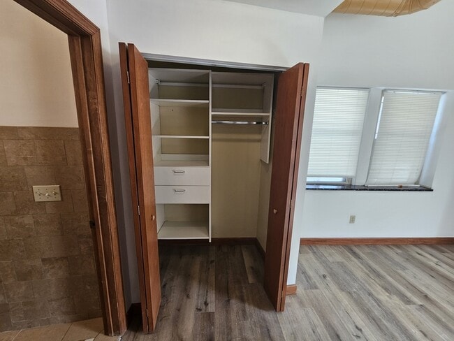 Building Photo - 2800 Mayfield Rd