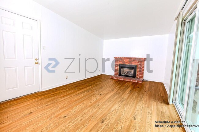 Building Photo - 3040 Blane Way