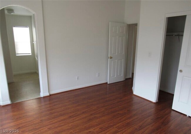 Building Photo - 5523 Baccarat Ave