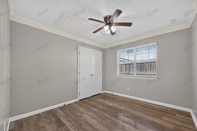 Building Photo - 708 Baruna Cir