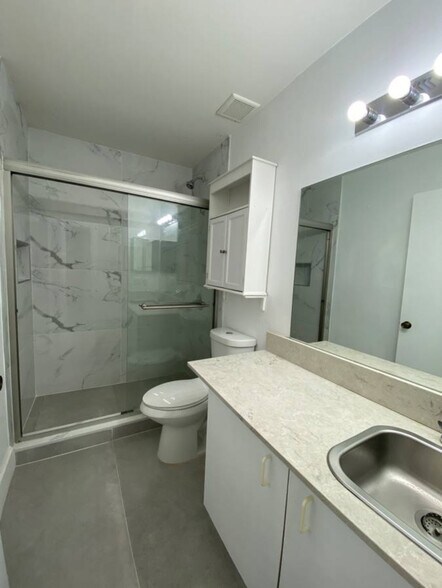 Building Photo - 9149 SW 157th Ct