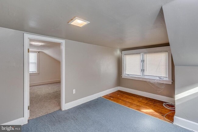 Building Photo - 427 Buttonwood St