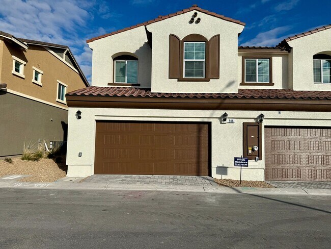 Building Photo - BRAND NEW 3 BED 2.5 BATH 2 CAR GARAGE TOWNHOUSE W/ LOFT IN CADENCE COMMUNITY