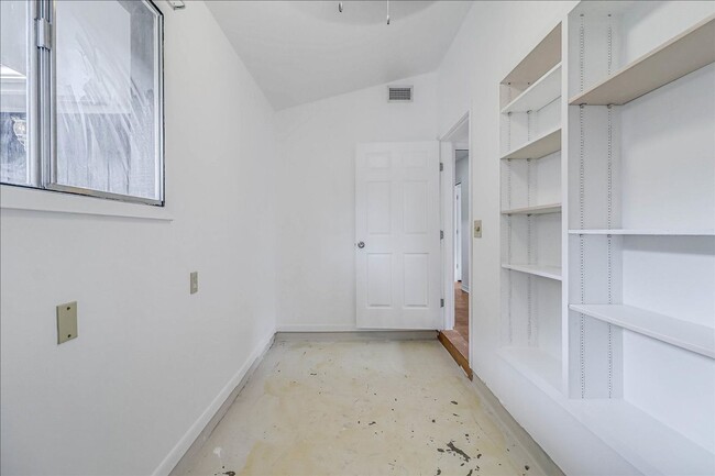 Building Photo - 1022 Herndon St