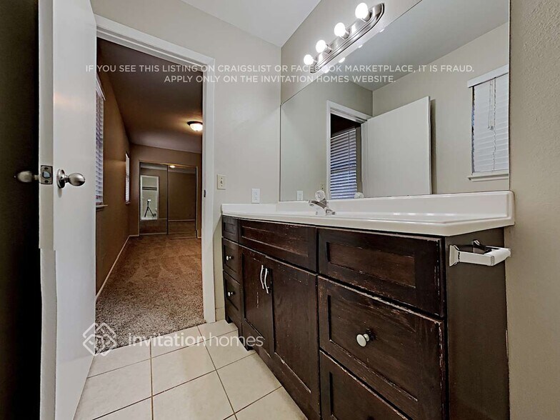 Building Photo - 2250 Horse Creek Cir