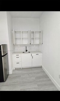 Building Photo - 17616 SW 145th Ct