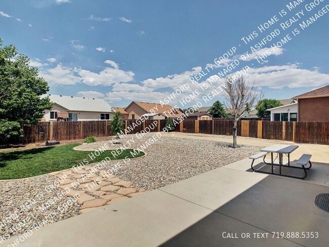 Building Photo - 3314 Castellon Dr