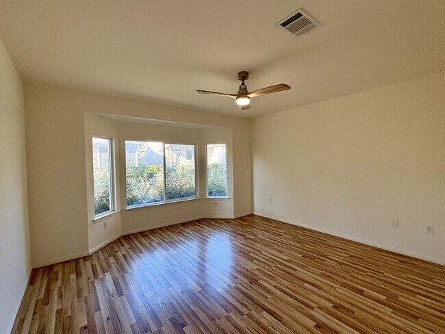 Building Photo - 106 Prospector Pass