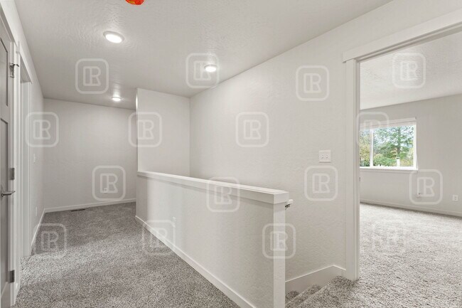 Building Photo - 309 S Grady Rd