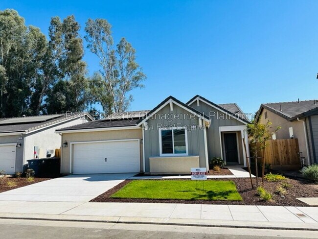 Building Photo - 1477 Las Rosas Ave