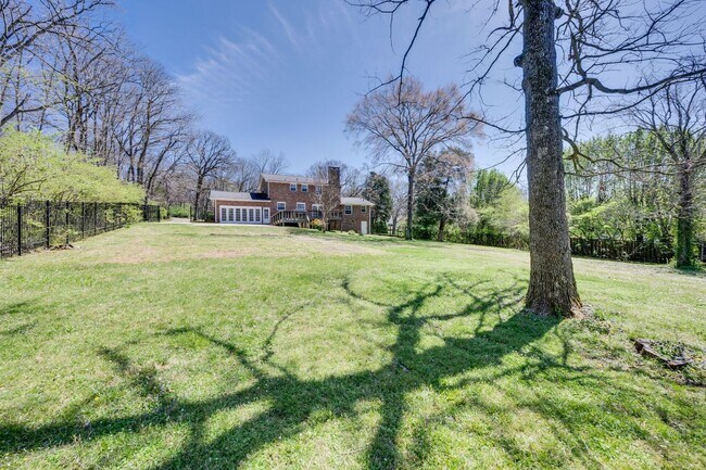Building Photo - 795 Greeley Dr