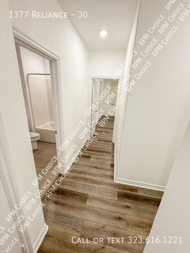 Building Photo - 1377 Reliance-30