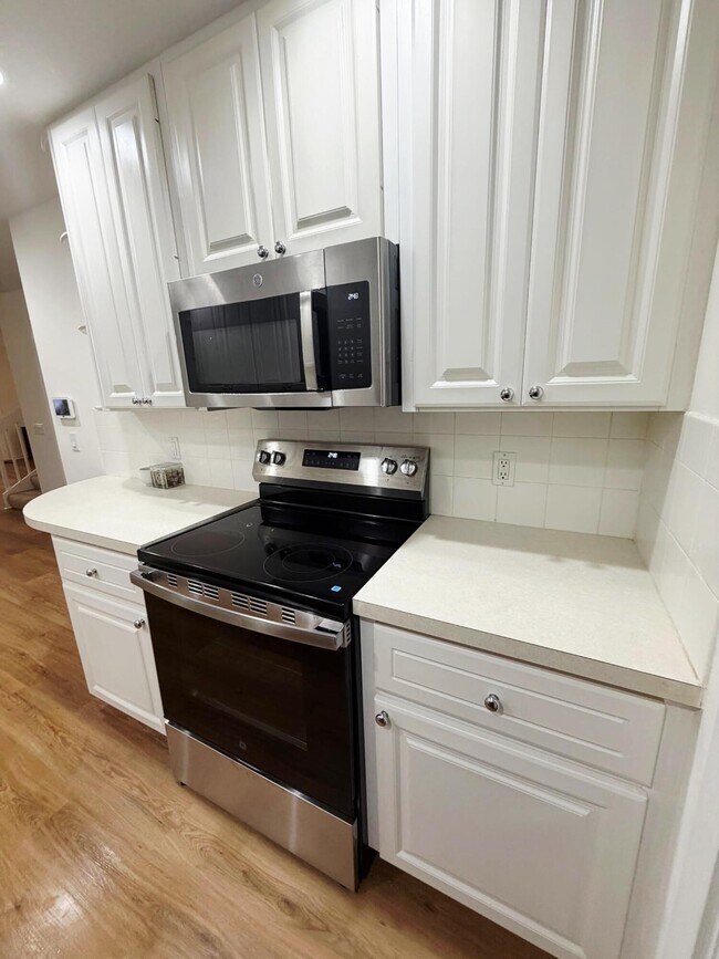 Building Photo - 2868 W Community Dr