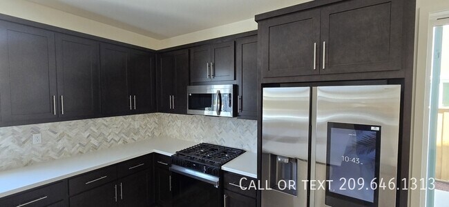 Building Photo - 1695 Placer Pl