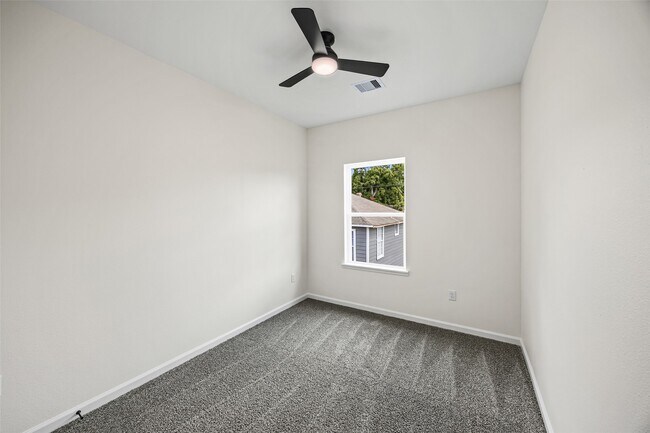 Building Photo - 443 Hahlo St