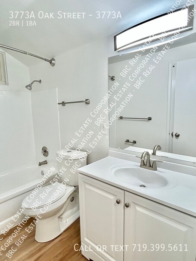 Building Photo - 3773A Oak Street-3773A