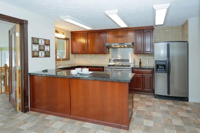 Building Photo - 60341 Constantine Rd