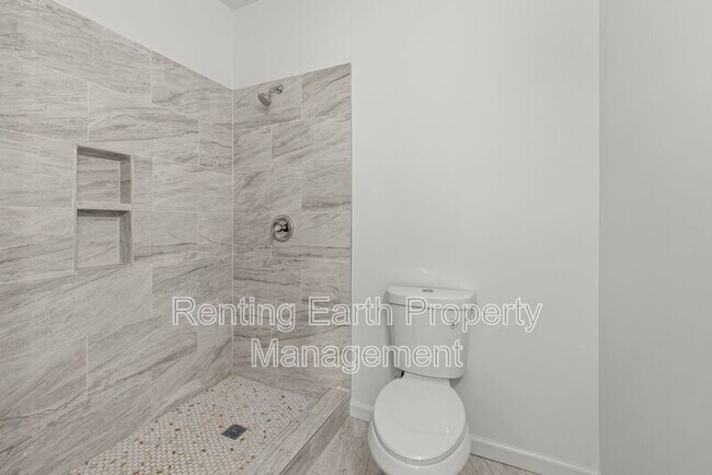 Building Photo - 3017 Pike Rd