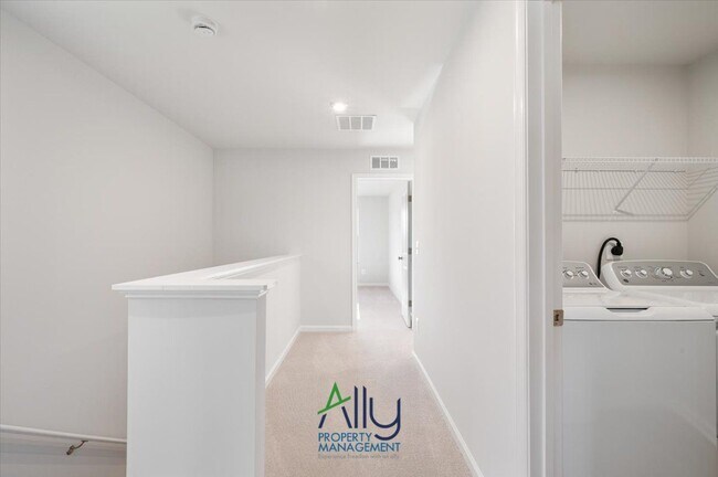 Building Photo - 54 Sophie Kathryn Dr