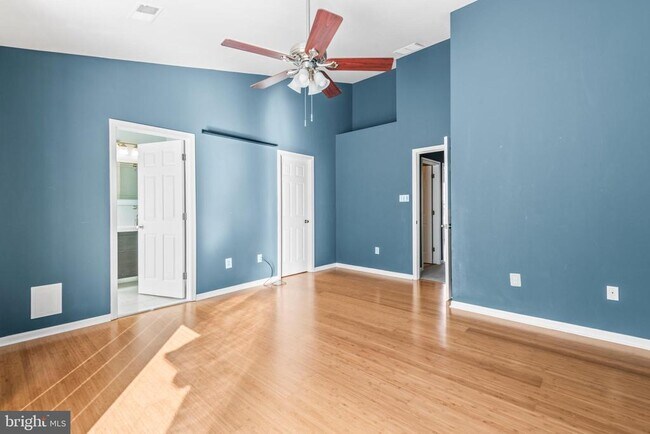 Building Photo - 1538 Long Dr Ct