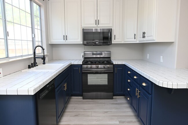 Primary Photo - Nice Willow Glen Bungalow, Pet Friendly, 2...