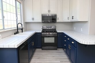 Building Photo - Nice Willow Glen Bungalow, Pet Friendly, 2...