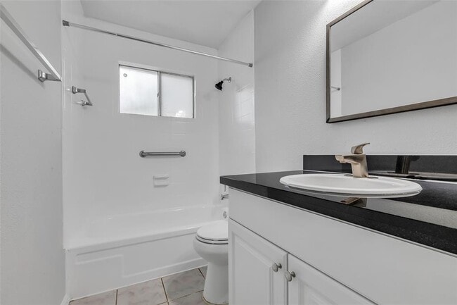 Building Photo - 12331 Flushing Meadows Dr