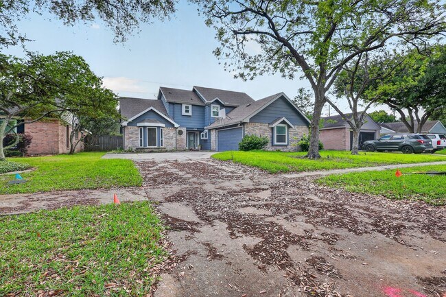 Building Photo - 417 W Hillary Cir