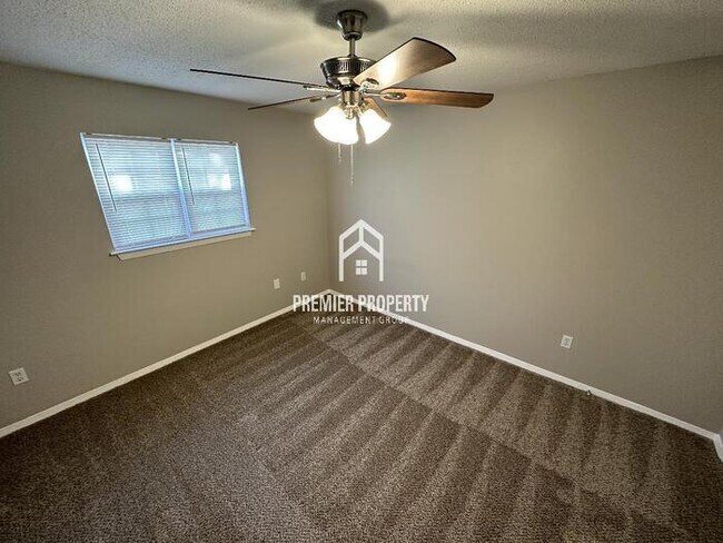 Building Photo - 6313 Leamont Dr