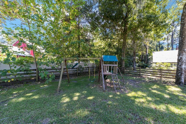 Building Photo - Shadow Woods Pool Home