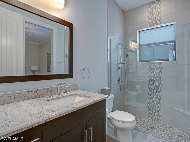 Building Photo - 840 98th Ave N