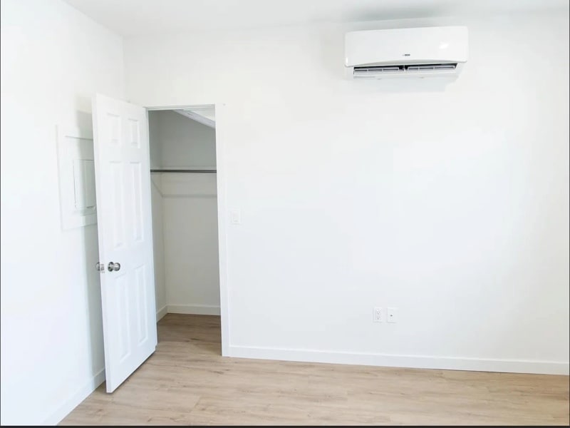 Closet/mini split unit - 1915 W Livingston St