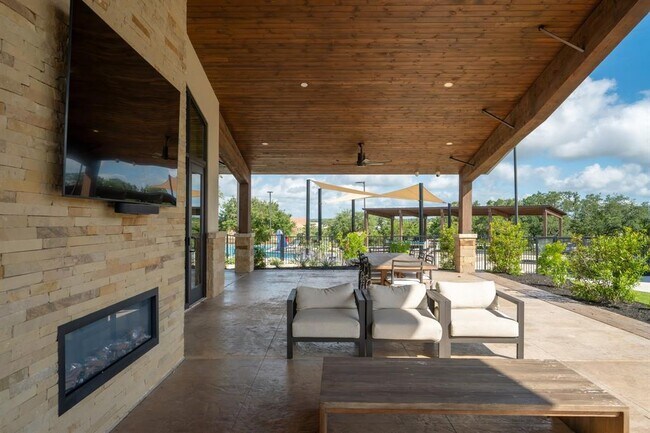 Building Photo - 2308 Sawdust Dr