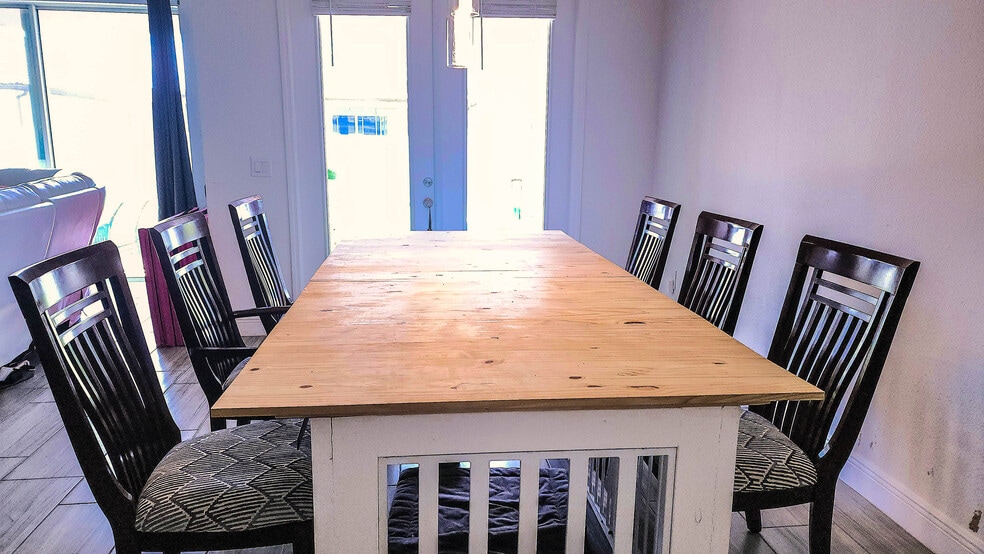 Casual Dining - 2019 Soaring Oak Way