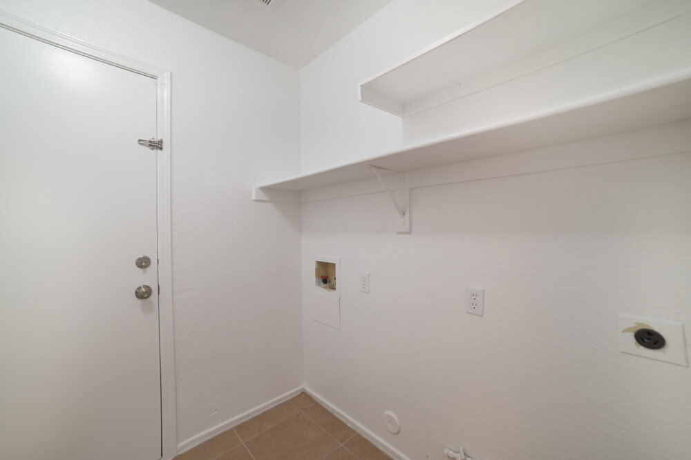Building Photo - 8556 W Ocotillo Rd