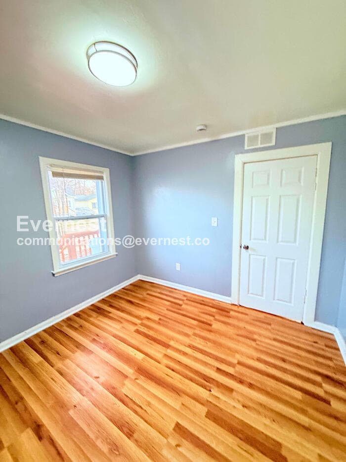 Building Photo - 8640 Chalmers Ave