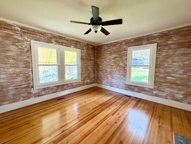 Building Photo - Lake Murray - Irmo - Offering Self Guided Tour with RENTLY!