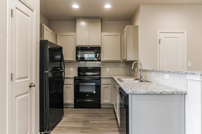 Building Photo - 106 Peruna Dr